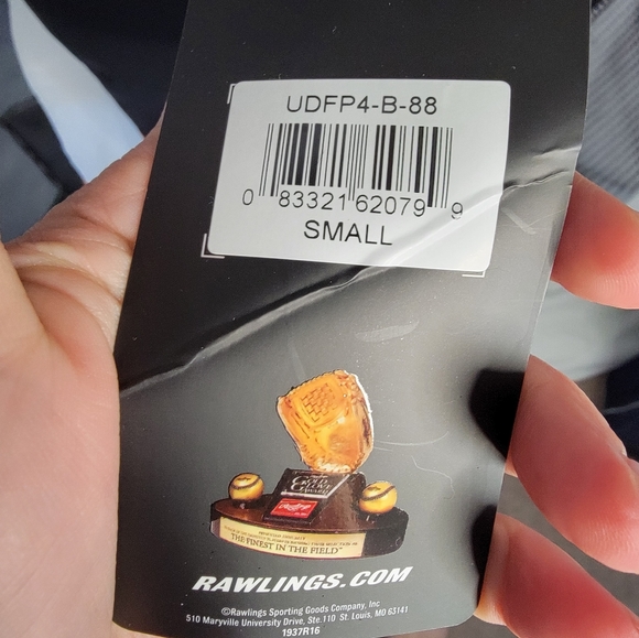 Rawlings Baseball Dugout pullover, Small - Picture 3 of 4